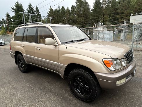 Used 1998 Lexus LX 470 4WD image 3
