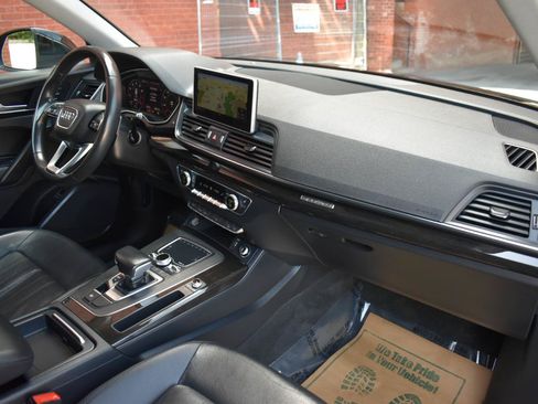 Used 2018 Audi Q5 2.0T Premium Plus w/ Premium Plus Package AWD/4WD image 21