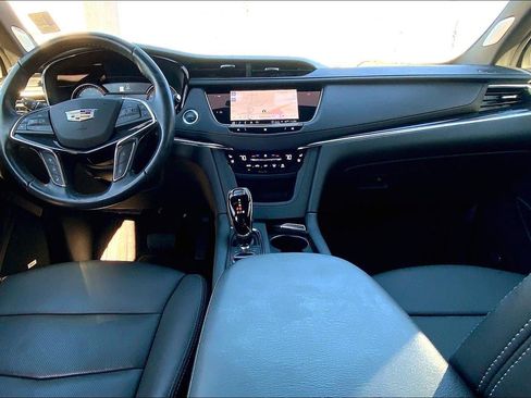 Used 2021 Cadillac XT5 Premium Luxury image 16