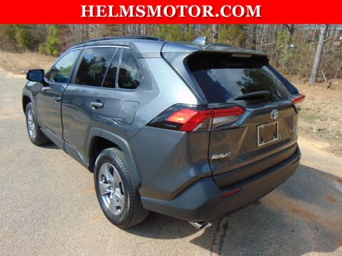 Used 2025 Toyota RAV4 XLE w/ Convenience Package image 8