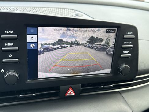 Certified 2025 Hyundai Elantra Sport FWD image 20