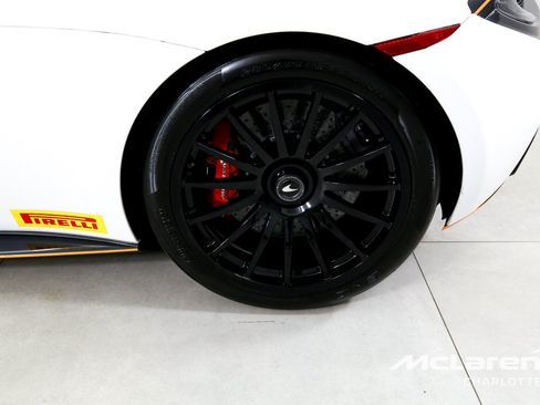 Used 2020 McLaren 620R RWD image 29