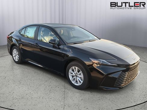 New 2026 Toyota Camry LE FWD image 8