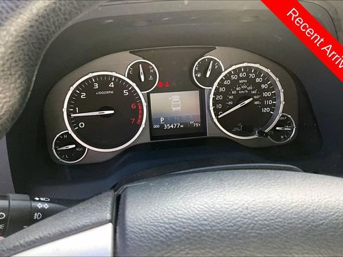 Used 2017 Toyota Tundra SR5 w/ SR5 Upgrade Package RWD image 8