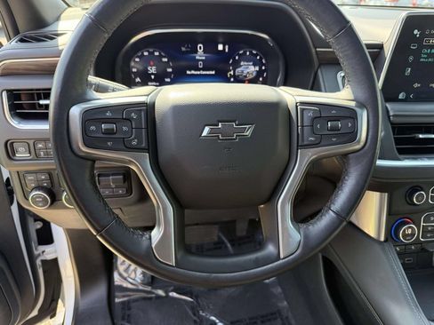Used 2022 Chevrolet Suburban Z71 w/ Z71 Off-Road Package AWD/4WD image 21