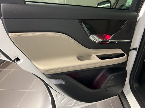 New 2026 Lincoln Corsair Grand Touring image 32