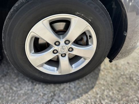 Used 2014 Toyota Sienna L image 15