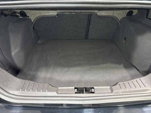 Used 2018 Ford Focus SE FWD image 24