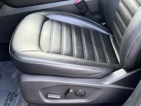 Used 2023 Ford Edge SEL image 25