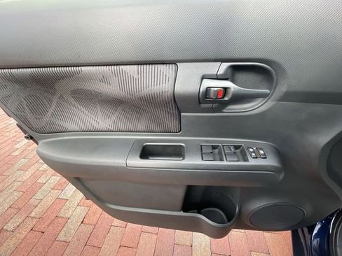 Used 2014 Scion xB image 10