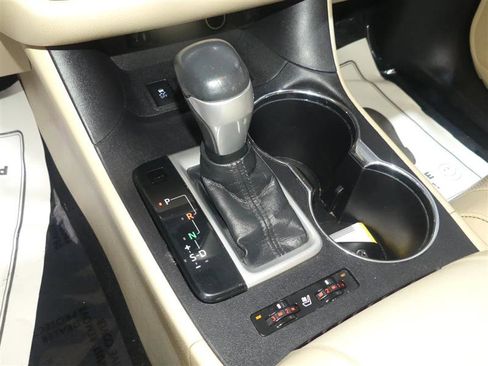 Used 2015 Toyota Highlander Limited Platinum image 39