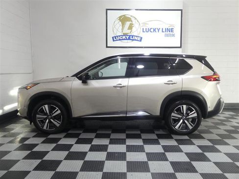 Used 2021 Nissan Rogue Platinum AWD/4WD image 7
