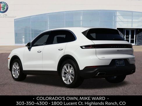 Used 2024 Porsche Cayenne image 3