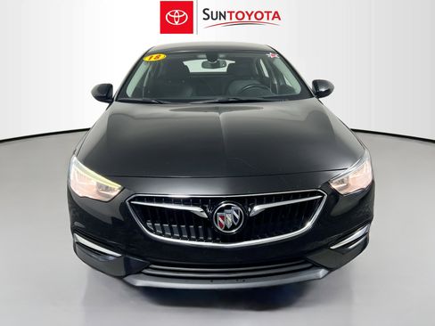 Used 2018 Buick Regal Preferred image 10
