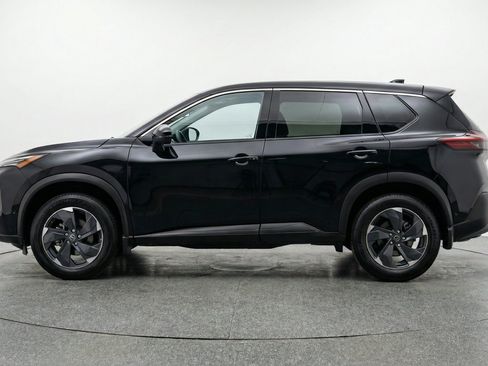 Used 2025 Nissan Rogue SV AWD/4WD image 5