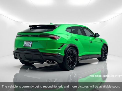 Used 2024 Lamborghini Urus Performante AWD/4WD image 6