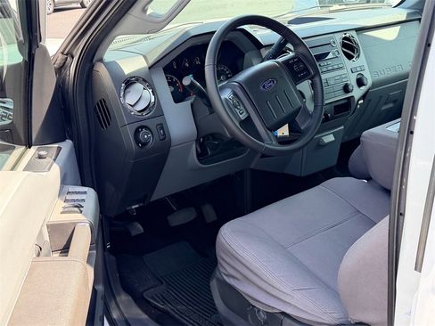 Used 2015 Ford F250 XLT image 10