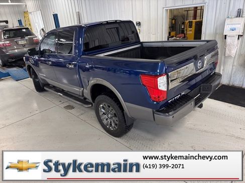 Used 2017 Nissan Titan Platinum Reserve image 8