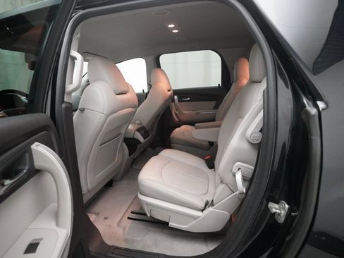 Used 2012 GMC Acadia SLT image 16