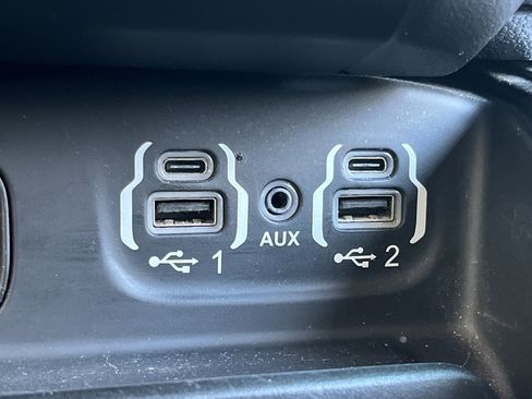 Used 2022 RAM 1500 Big Horn image 9