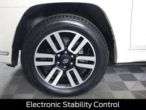 Used 2023 Toyota 4Runner Limited AWD/4WD image 21