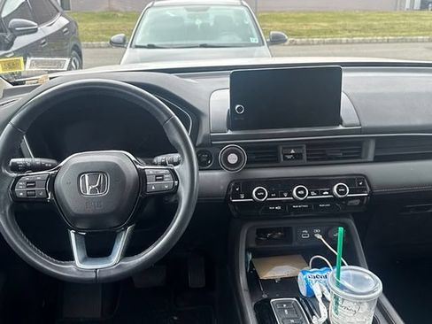 Used 2024 Honda Pilot EX-L image 8
