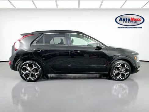 Used 2023 Kia Niro EX Touring FWD image 10