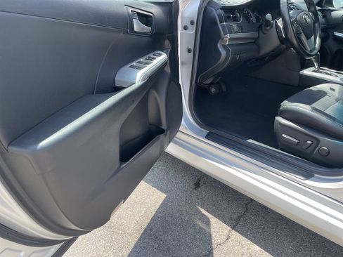Used 2014 Toyota Camry SE w/ Fleet Convenience Package FWD image 14