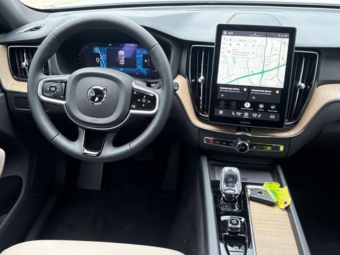 New 2026 Volvo XC60 B5 Core AWD/4WD image 11