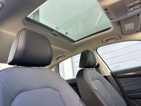 Used 2025 Volkswagen Jetta SEL image 16