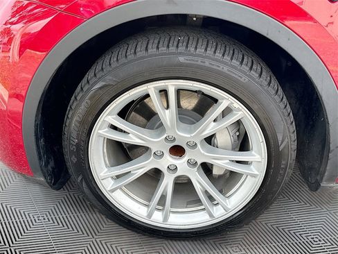 Used 2021 Tesla Model Y 2WD image 32