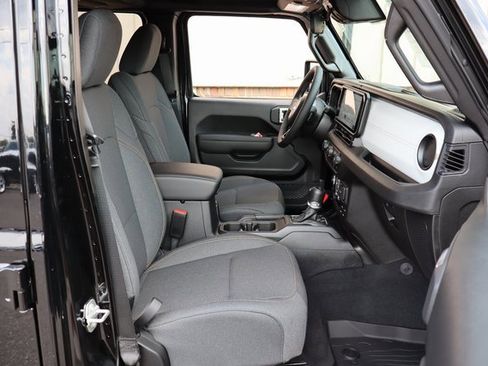 New 2025 Jeep Gladiator Sport image 45