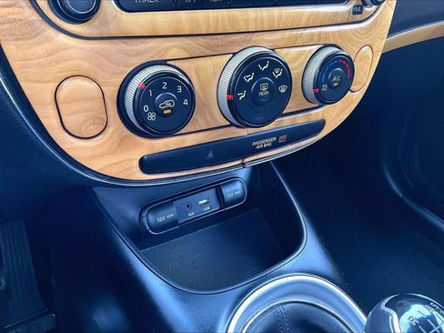 Used 2016 Kia Soul FWD image 32