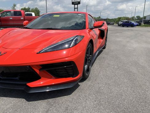 Used 2022 Chevrolet Corvette Stingray Premium Cpe w/ Battery Protection Package RWD image 15