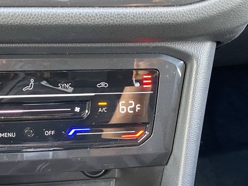 Certified 2023 Volkswagen Tiguan SE FWD image 24