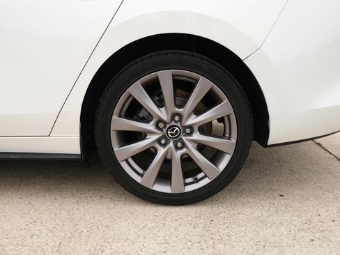 Used 2019 MAZDA MAZDA3 Sedan FWD image 17