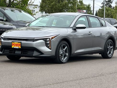 Used 2025 Kia K4 FWD image 8