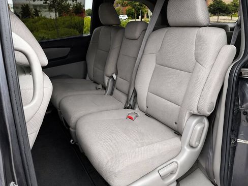 Used 2016 Honda Odyssey SE image 9