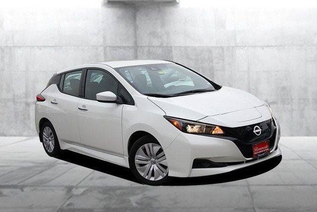Used 2025 Nissan Leaf S FWD image 2