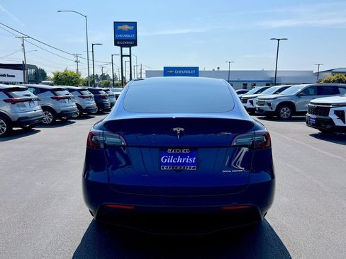 Used 2022 Tesla Model Y Long Range AWD/4WD image 25