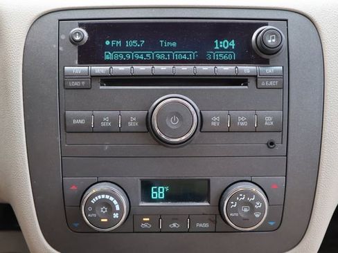 Used 2008 Buick Lucerne CXL w/ Driver Confidence Package FWD image 11