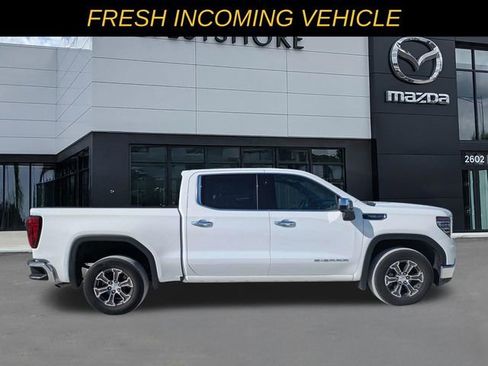 Used 2024 GMC Sierra 1500 SLT RWD image 2