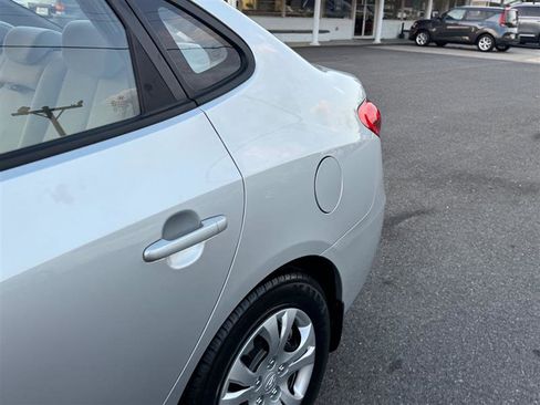 Used 2009 Hyundai Elantra GLS image 12