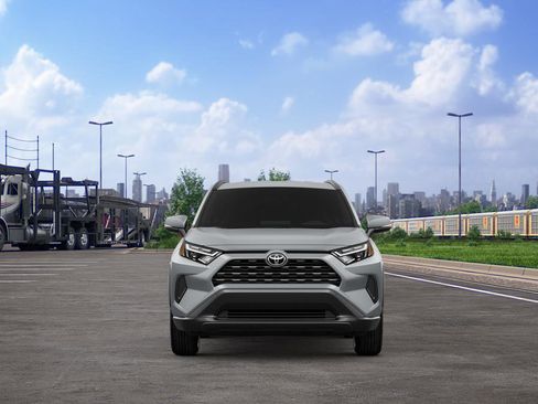 New 2025 Toyota RAV4 XLE image 17