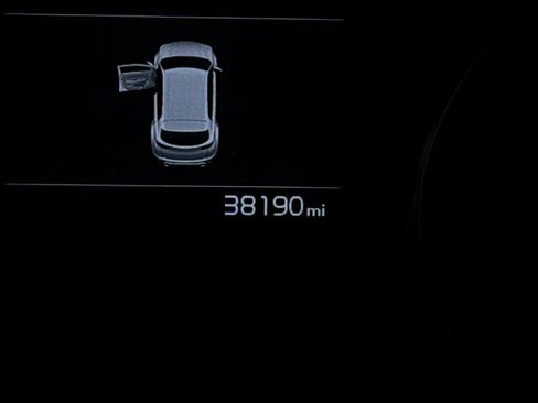 Used 2020 Kia Sportage LX image 9