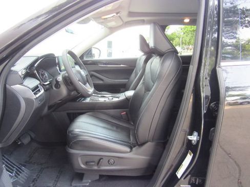 Used 2023 INFINITI QX60 Pure FWD image 16