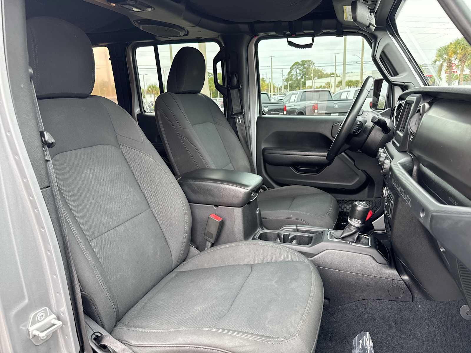 Used 2018 Jeep Wrangler Unlimited Sport S AWD/4WD image 25