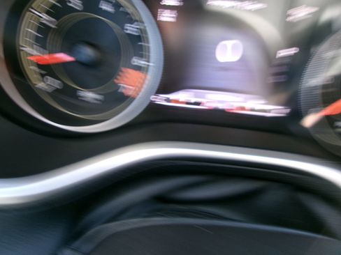 Used 2015 Jeep Cherokee Trailhawk w/ Comfort/Convenience Group image 17