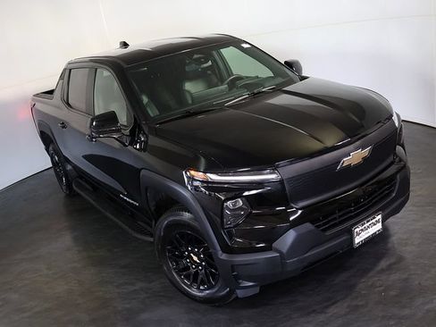 Used 2024 Chevrolet Silverado EV W/T AWD/4WD image 7