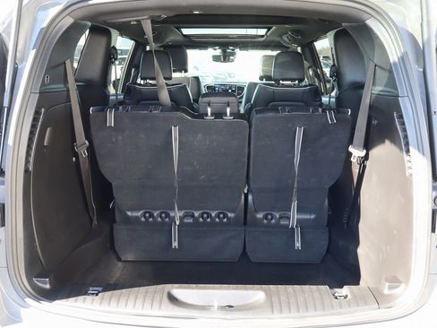 Used 2025 Chrysler Pacifica Limited image 21